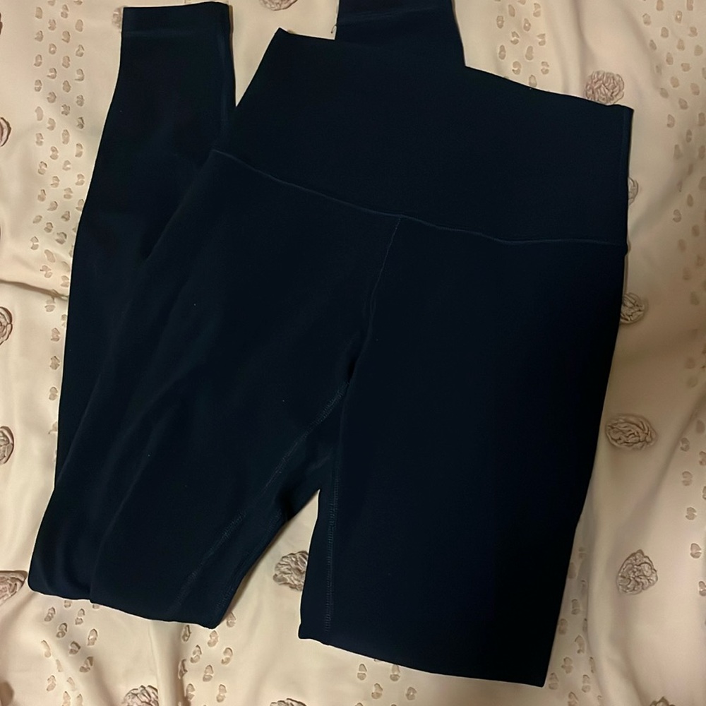 Navy blue Lululemon align leggings